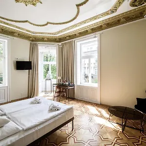4* Appart hôtel Home Aparthotel